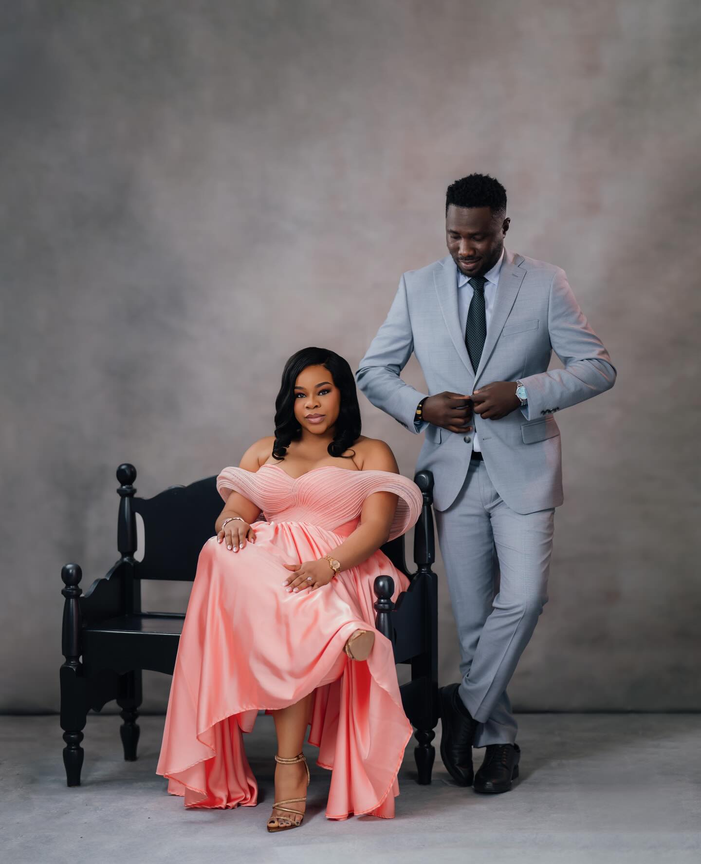 Kiki & Osagie #engagementphoto
Makeup @bouvardiamakeover
#bride #yycphotographer #calgaryphotographer #weddingphotographer
