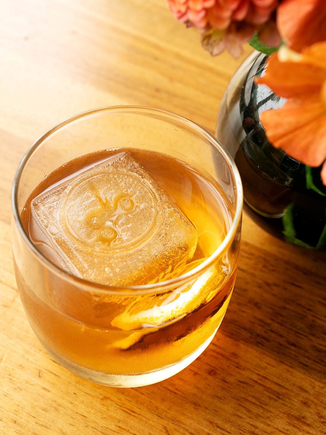 Old Fashioned energy. Tequila attitude 🥃 Our Tequila Old Fashioned features El Tequileño Reposado, agave, chocolate bitters, cardamom bitters, and charred orange.